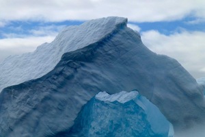 antarctic-iceberg arch